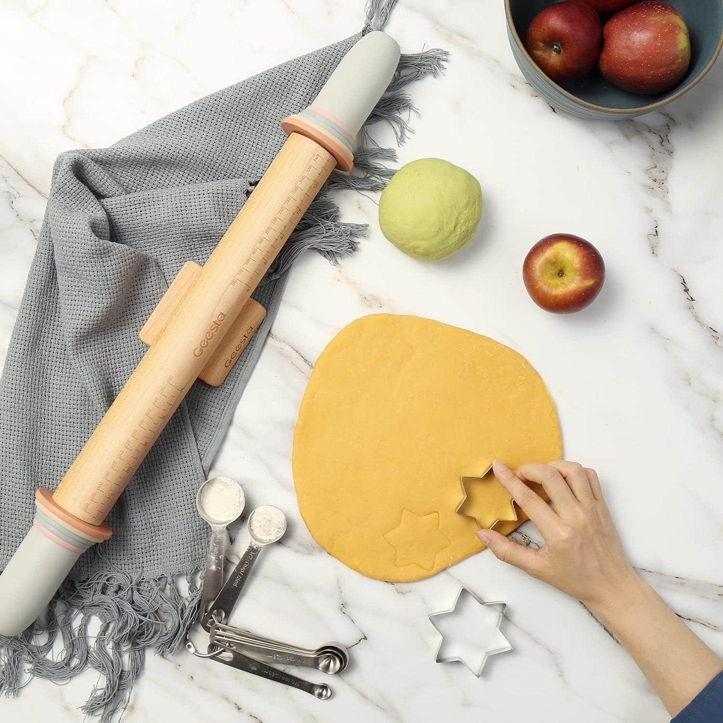 Geesta Adjustable Wood Rolling Pin with 5 Thickness Rings, Precise Dough Roller Handle Press Design with Measurement Guide for Fondant, Pizza, Pie Crust, Cookie, Pastry Baking Decorating Accessories - CookCave