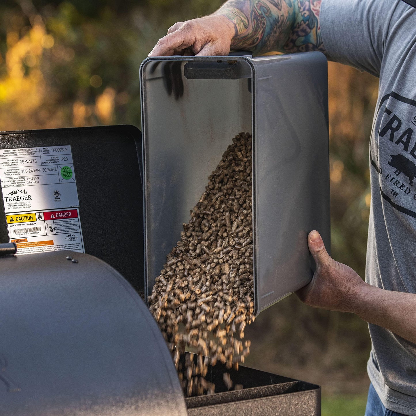 Traeger Pellet Grills BAC637 Stay Dry Pellet Bin, Wood Pellet Storage with Locking Lid, Black - CookCave