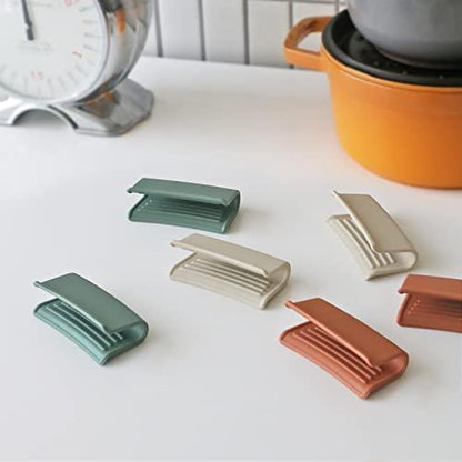 Carrotez Silicone Pot Holders, Heat Resistant Pot Handle Covers for Kitchen, Accessories for Cast Iron or Ceramic Dutch Ovens, 1 Pair (2 pcs) - Cream - CookCave