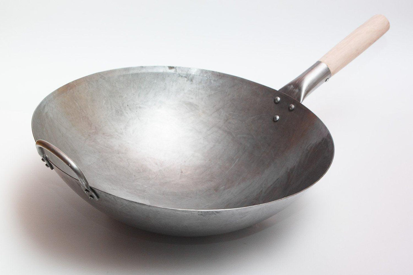 Craft Wok Big 16 Inch Heavy Hand Hammered Carbon Steel Pow Wok with Wooden and Steel Helper Handle (Round Bottom) / 731W138 - CookCave