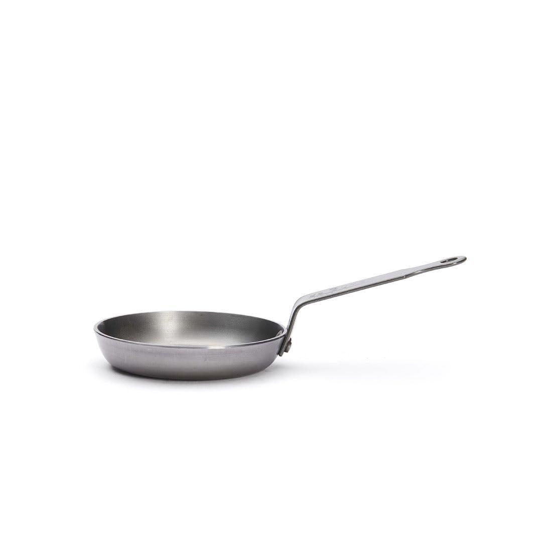 de Buyer MINERAL B Carbon Steel Egg & Pancake Pan - Naturally Nonstick - Made in France - CookCave