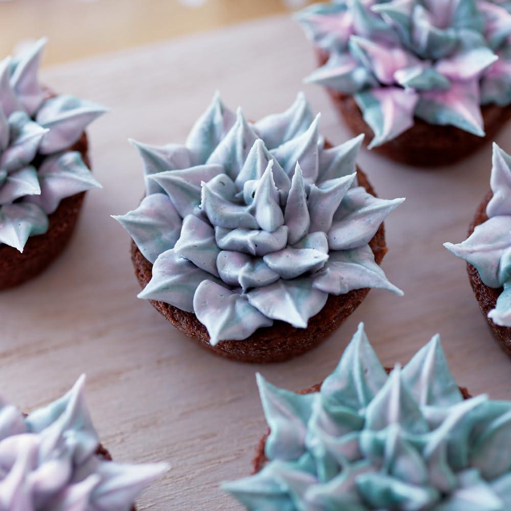 Wilton Navy Blue and Gold Piping Tips and Cake Decorating Supplies Set, 17-Piece - CookCave